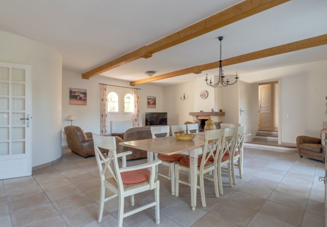 Villa in La Motte - 5 BEDROOM VILLA WITH PRIVATE POOL AND GARDEN (N°359) Villa in La Motte - 5 BEDROOM VILLA WITH PRIVATE POOL AND GARDEN (N°359)