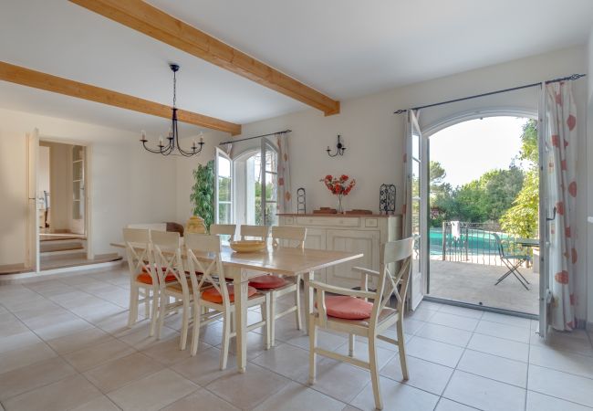 Villa in La Motte - 5 BEDROOM VILLA WITH PRIVATE POOL AND GARDEN (N°359) Villa in La Motte - 5 BEDROOM VILLA WITH PRIVATE POOL AND GARDEN (N°359)