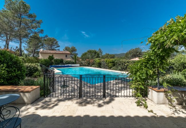 Villa in La Motte - 5 BEDROOM VILLA WITH PRIVATE POOL AND GARDEN (N°359) Villa in La Motte - 5 BEDROOM VILLA WITH PRIVATE POOL AND GARDEN (N°359)