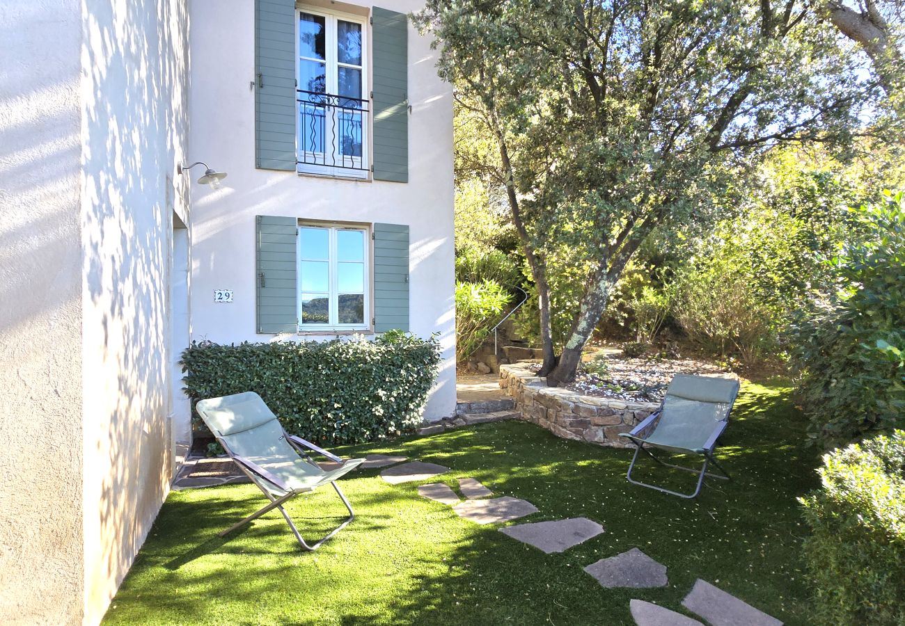 Terraced House in La Motte - 3 BEDROOM TOWNHOUSE WITH GARDEN (N°329)