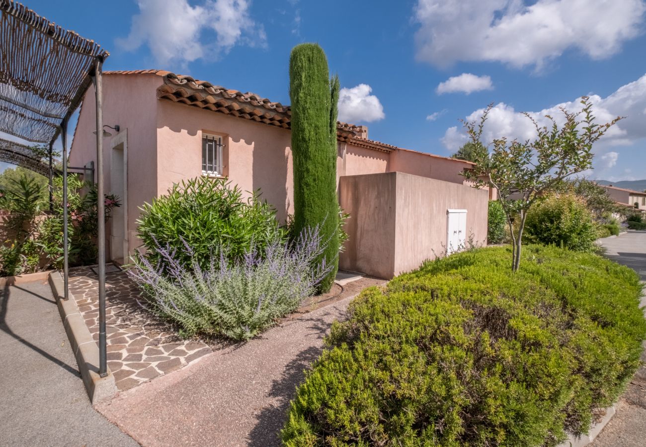 Terraced House in La Motte - 2-BEDROOM TOWNHOUSE WITH GARDEN (N°330) Terraced House in La Motte - 2-BEDROOM TOWNHOUSE WITH GARDEN (N°330)