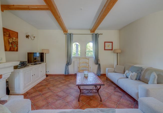 Villa in La Motte - 4-BEDROOM VLLA WITH PRIVATE POOL AND GARDEN (N°342) Villa in La Motte - 4-BEDROOM VLLA WITH PRIVATE POOL AND GARDEN (N°342)