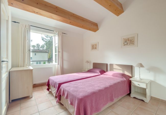 Villa in La Motte - 4 BEDROOM VILLA WITH PRIVATE POOL AND GARDEN (N°348) Villa in La Motte - 4 BEDROOM VILLA WITH PRIVATE POOL AND GARDEN (N°348)