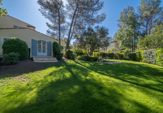 Villa in La Motte - 4 BEDROOM VILLA WITH PRIVATE POOL AND GARDEN (N°348) Villa in La Motte - 4 BEDROOM VILLA WITH PRIVATE POOL AND GARDEN (N°348)