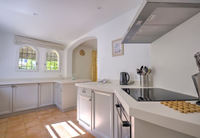 Villa in La Motte - 4 BEDROOM VILLA WITH PRIVATE POOL AND GARDEN (N°348) Villa in La Motte - 4 BEDROOM VILLA WITH PRIVATE POOL AND GARDEN (N°348)