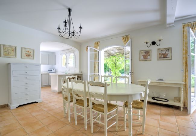 Villa in La Motte - 4 BEDROOM VILLA WITH PRIVATE POOL AND GARDEN (N°348) Villa in La Motte - 4 BEDROOM VILLA WITH PRIVATE POOL AND GARDEN (N°348)