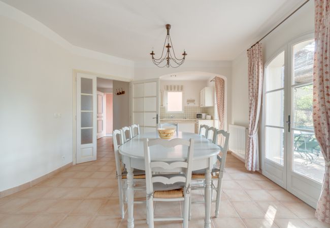 Villa in La Motte - 4 BEDROOM VILLA WITH POOL AND GARDEN (N°352) Villa in La Motte - 4 BEDROOM VILLA WITH POOL AND GARDEN (N°352)