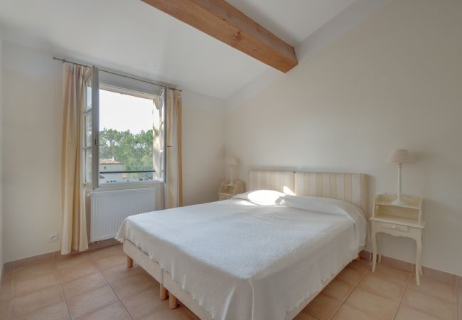 Villa in La Motte - 4 BEDROOM VILLA WITH POOL AND GARDEN (N°352) Villa in La Motte - 4 BEDROOM VILLA WITH POOL AND GARDEN (N°352)