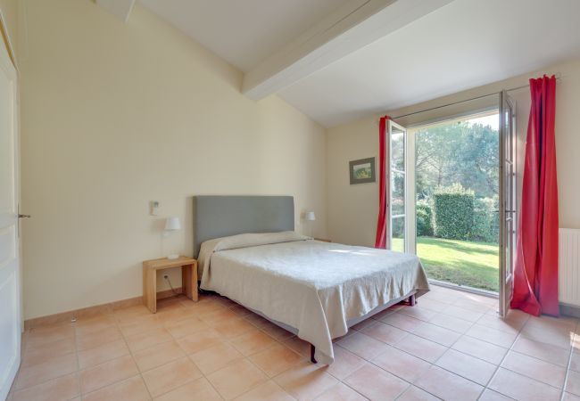 Villa in La Motte - 3 BEDROOM VILLA WITH PRIVATE POOL AND GARDEN (N°355) Villa in La Motte - 3 BEDROOM VILLA WITH PRIVATE POOL AND GARDEN (N°355)