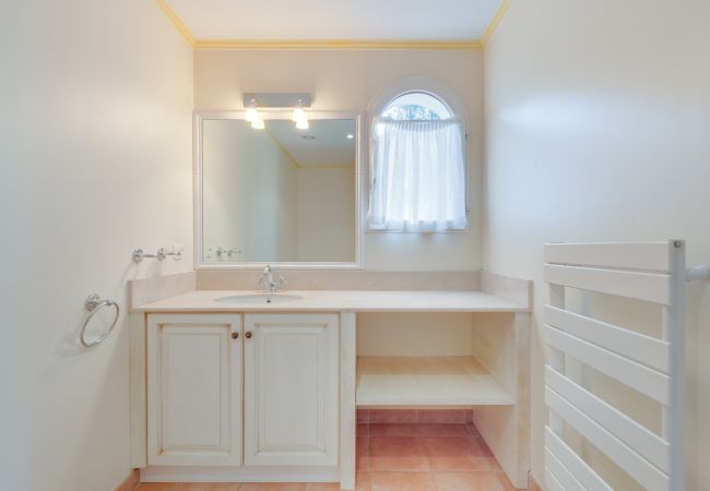Villa in La Motte - 3 BEDROOM VILLA WITH PRIVATE POOL AND GARDEN (N°355) Villa in La Motte - 3 BEDROOM VILLA WITH PRIVATE POOL AND GARDEN (N°355)