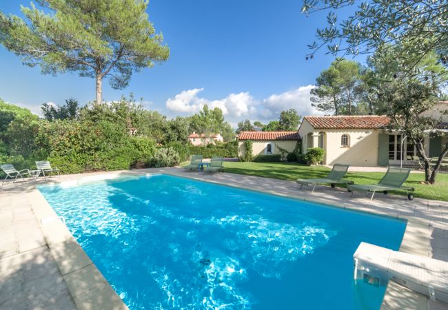 Villa in La Motte - 3 BEDROOM VILLA WITH PRIVATE POOL AND GARDEN (N°355) Villa in La Motte - 3 BEDROOM VILLA WITH PRIVATE POOL AND GARDEN (N°355)