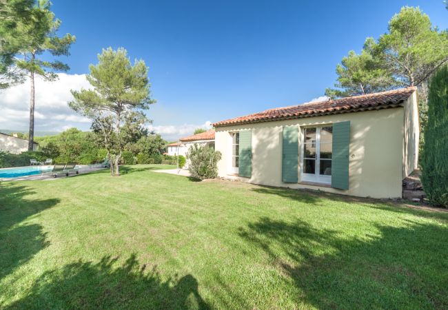 Villa in La Motte - 3 BEDROOM VILLA WITH PRIVATE POOL AND GARDEN (N°355) Villa in La Motte - 3 BEDROOM VILLA WITH PRIVATE POOL AND GARDEN (N°355)