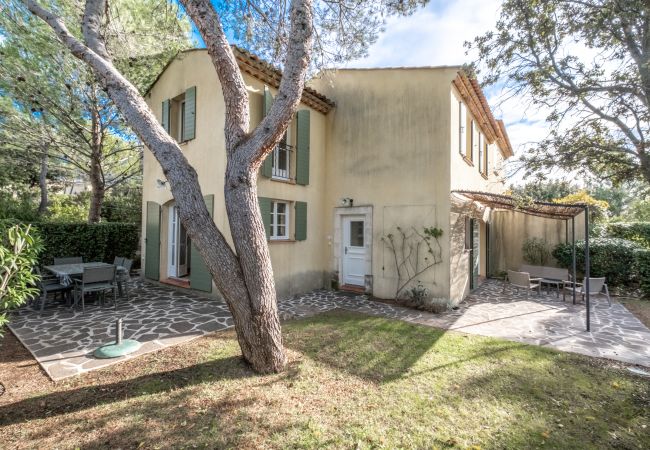 Terraced House in La Motte - 3-BEDROOM TOWNHOUSE WITH GARDEN (N°414) Terraced House in La Motte - 3-BEDROOM TOWNHOUSE WITH GARDEN (N°414)