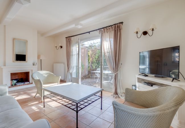 Terraced House in La Motte - 3 BEDROOM TOWNHOUSE WITH GARDEN (N°426) Terraced House in La Motte - 3 BEDROOM TOWNHOUSE WITH GARDEN (N°426)