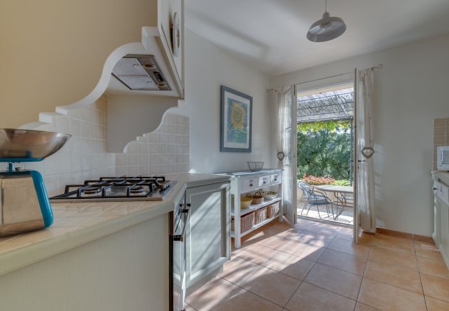 Villa in La Motte - 4-BEDROOM VILLA WITH PRIVATE POOL AND GARDEN (N°442) Villa in La Motte - 4-BEDROOM VILLA WITH PRIVATE POOL AND GARDEN (N°442)