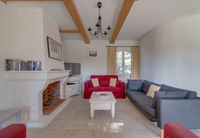 Villa in La Motte - 4 BEDROOM VILLA WITH PRIVATE POOL AND GARDEN (N°446) Villa in La Motte - 4 BEDROOM VILLA WITH PRIVATE POOL AND GARDEN (N°446)