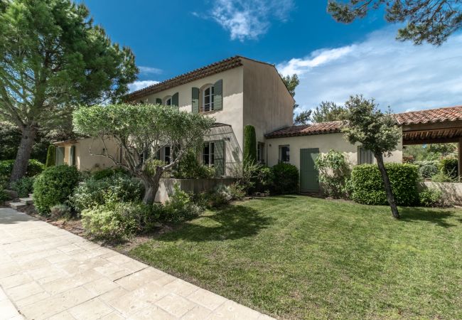Villa in La Motte - 4 BEDROOM VILLA WITH PRIVATE POOL AND GARDEN (N°446) Villa in La Motte - 4 BEDROOM VILLA WITH PRIVATE POOL AND GARDEN (N°446)