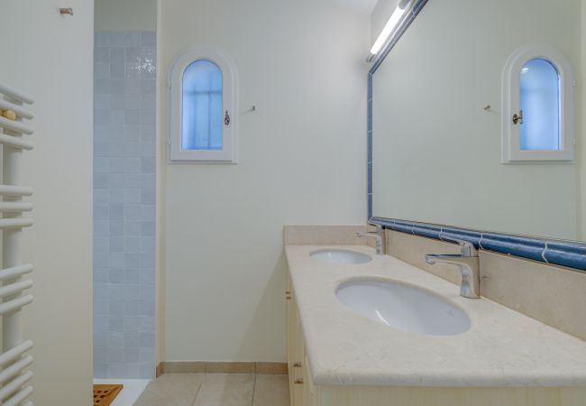Villa in La Motte - 4 BEDROOM VILLA WITH PRIVATE POOL AND GARDEN (N°446) Villa in La Motte - 4 BEDROOM VILLA WITH PRIVATE POOL AND GARDEN (N°446)