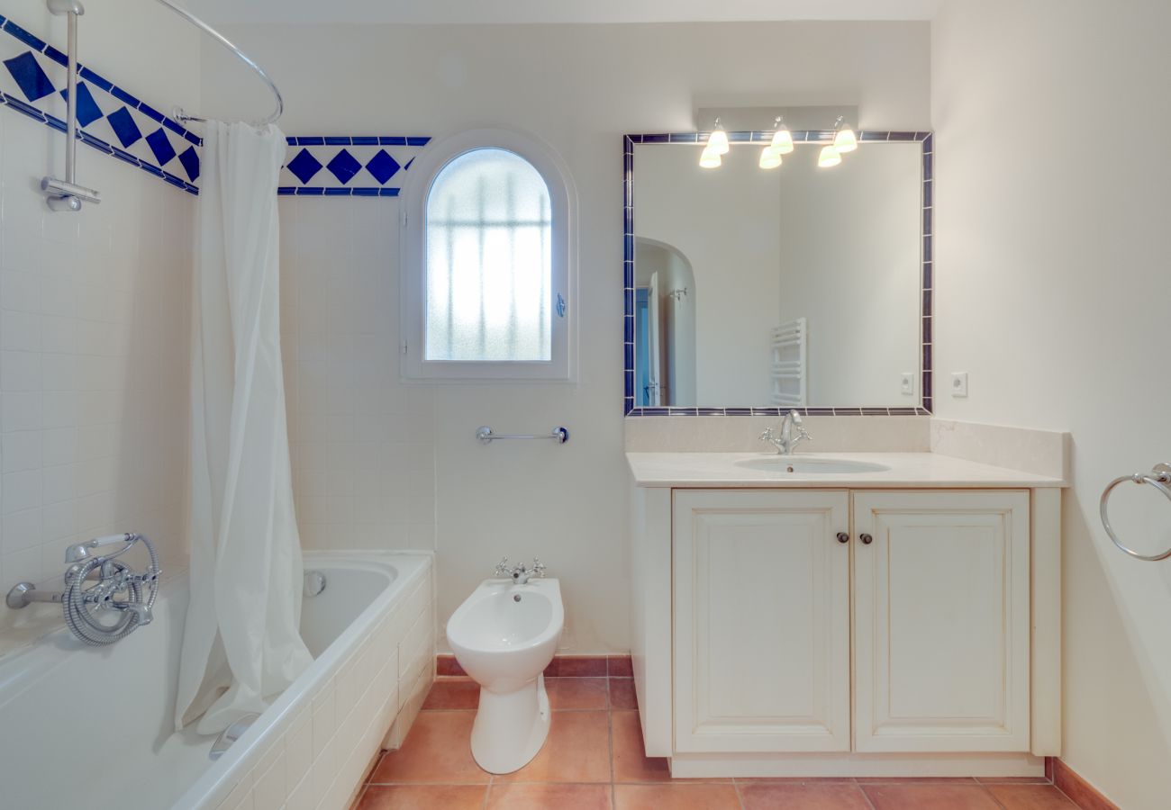 Villa in La Motte - 3 BEDROOM VILLA WITH PRIVATE POOL (N°447) Villa in La Motte - 3 BEDROOM VILLA WITH PRIVATE POOL (N°447)