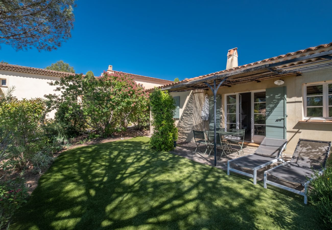 Terraced House in La Motte - 2 BEDROOM TOWNHOUSE WITH GARDEN (N°507)