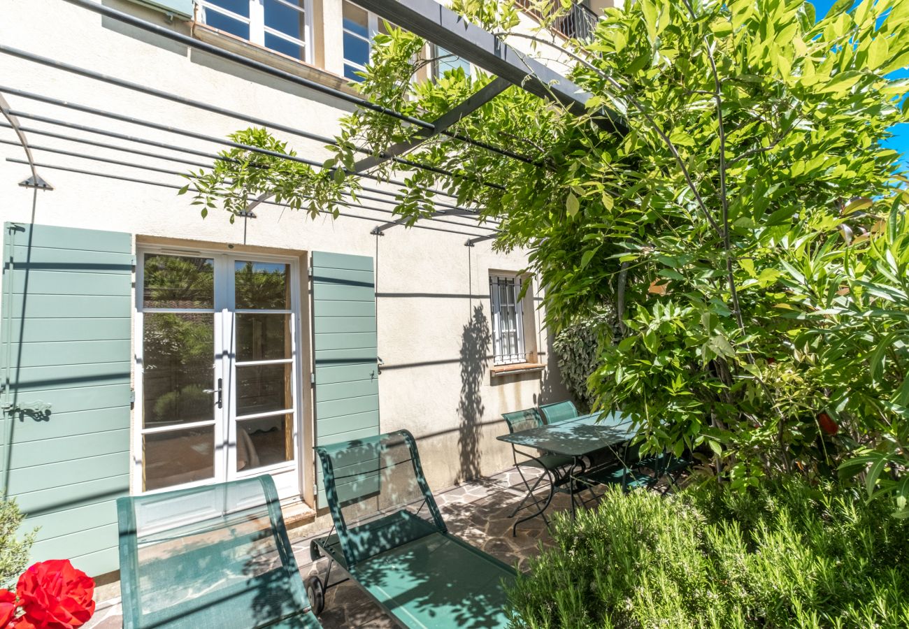 Apartment in La Motte - 2-BEDROOM APARTMENT WITH TERRACE (N°512)