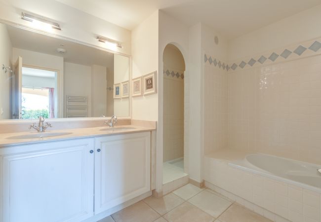 Terraced House in La Motte - 3 BEDROOM TOWNHOUSE WITH GARDEN (N°527) Terraced House in La Motte - 3 BEDROOM TOWNHOUSE WITH GARDEN (N°527)
