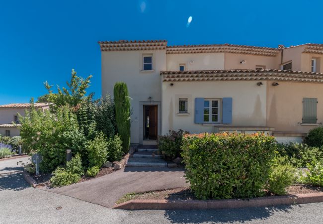 Terraced House in La Motte - 3 BEDROOM TOWNHOUSE WITH GARDEN (N°528) Terraced House in La Motte - 3 BEDROOM TOWNHOUSE WITH GARDEN (N°528)