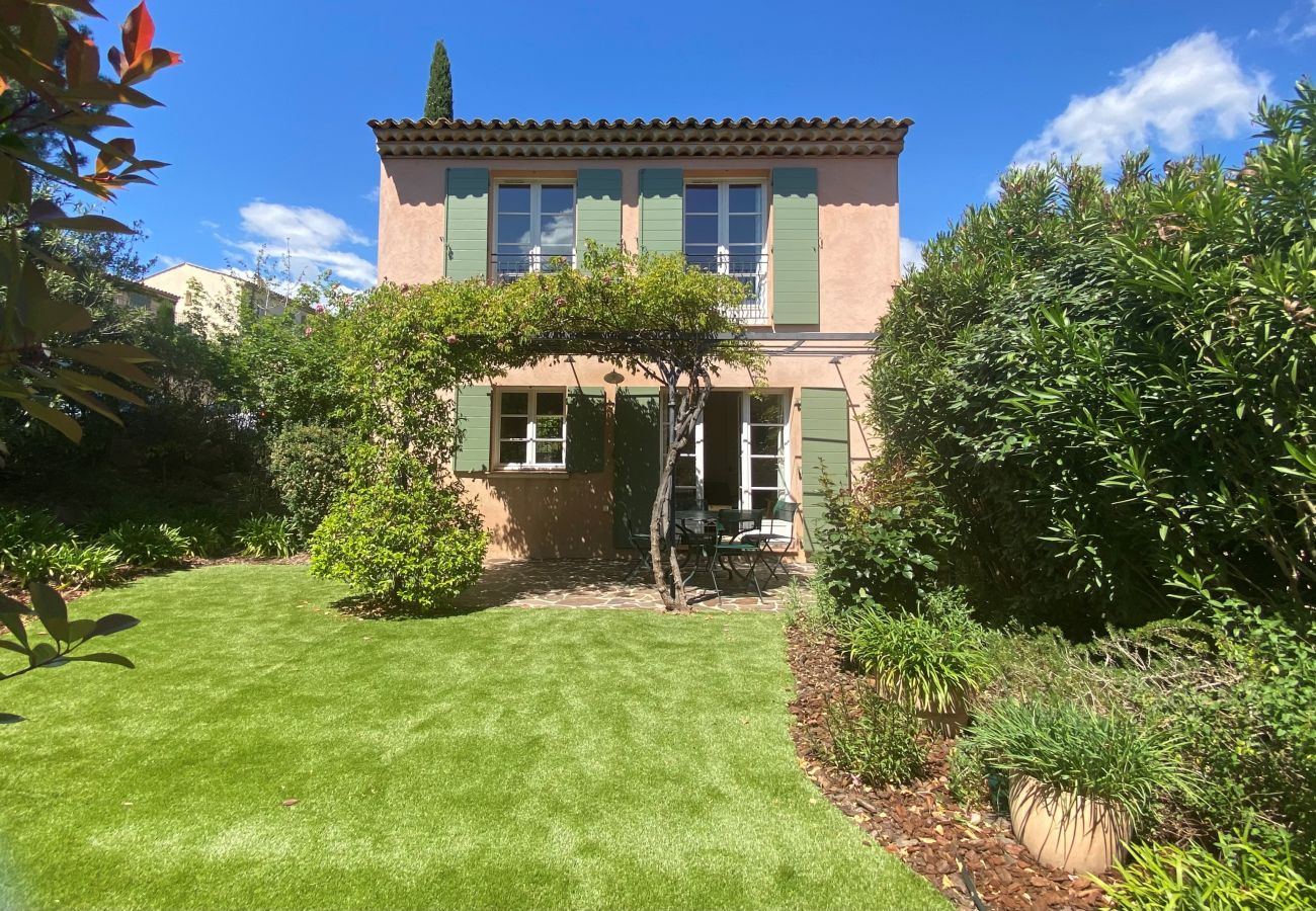 Terraced House in La Motte - 2 BEDROOM TOWNHOUSE WITH GARDEN (N°529) Terraced House in La Motte - 2 BEDROOM TOWNHOUSE WITH GARDEN (N°529)