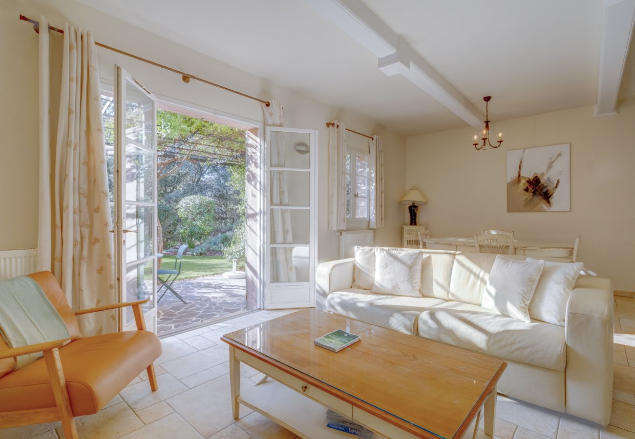 Terraced House in La Motte - 2 BEDROOM TOWNHOUSE WITH GARDEN (N°529) Terraced House in La Motte - 2 BEDROOM TOWNHOUSE WITH GARDEN (N°529)