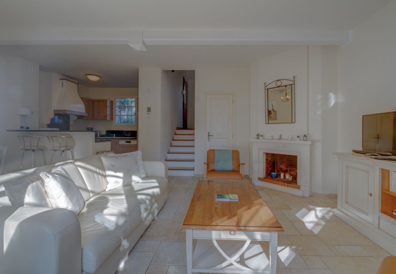 Terraced House in La Motte - 2 BEDROOM TOWNHOUSE WITH GARDEN (N°529) Terraced House in La Motte - 2 BEDROOM TOWNHOUSE WITH GARDEN (N°529)