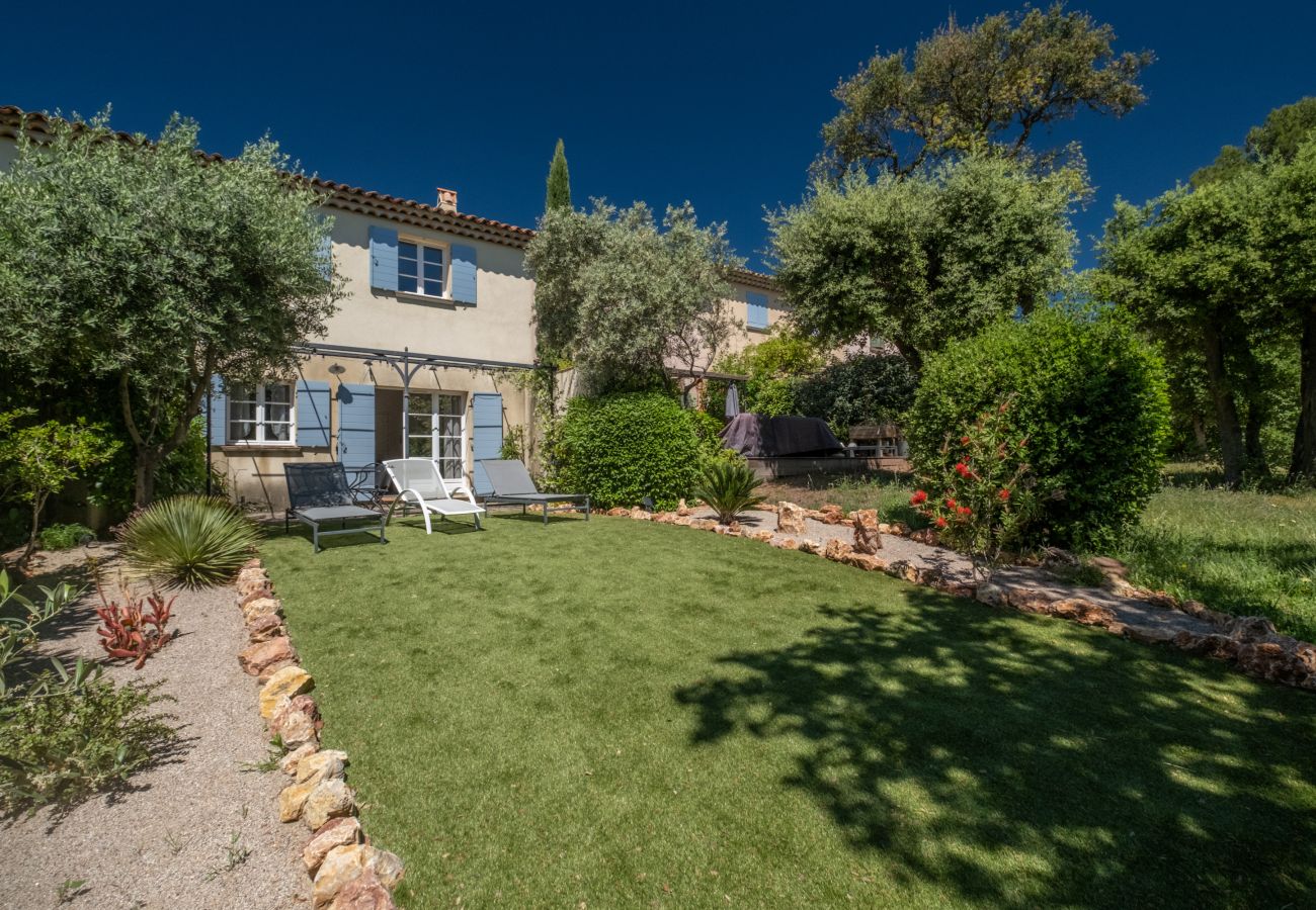 Terraced House in La Motte - 2 BEDROOM TOWNHOUSE WITH GARDEN (N°532)