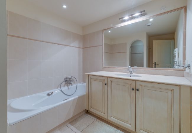 Terraced House in La Motte - 2 BEDROOM TOWNHOUSE WITH GARDEN (N°562) Terraced House in La Motte - 2 BEDROOM TOWNHOUSE WITH GARDEN (N°562)