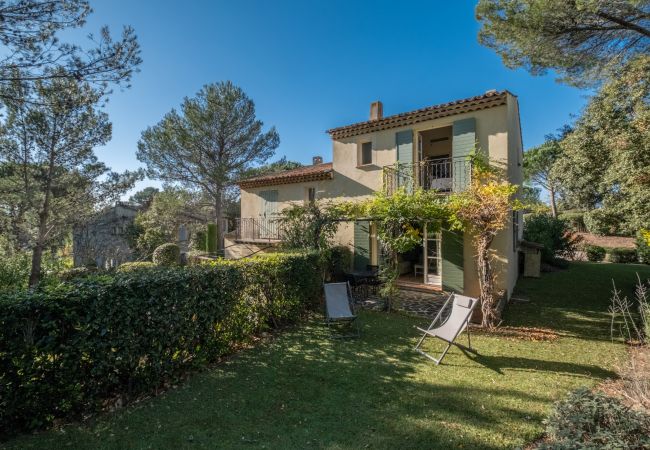 Terraced House in La Motte - 2-BEDROOM TOWNHOUSE WITH GARDEN (N°427)
