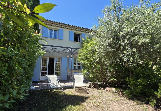 Terraced House in La Motte - 2-BEDROOM TOWNHOUSE WITH GARDEN (N°531) Terraced House in La Motte - 2-BEDROOM TOWNHOUSE WITH GARDEN (N°531)