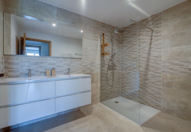 Terraced House in La Motte - 3-BEDROOM TOWN HOUSE WITH SPLENDID VIEW (N°569) Terraced House in La Motte - 3-BEDROOM TOWN HOUSE WITH SPLENDID VIEW (N°569)