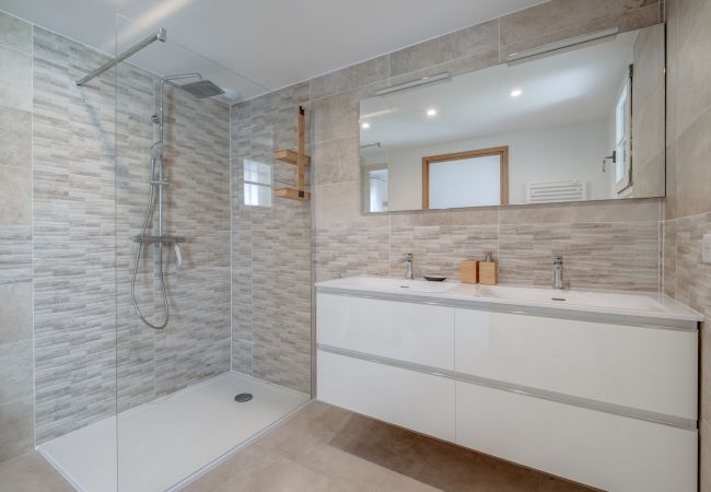 Terraced House in La Motte - 3-BEDROOM TOWN HOUSE WITH SPLENDID VIEW (N°569) Terraced House in La Motte - 3-BEDROOM TOWN HOUSE WITH SPLENDID VIEW (N°569)