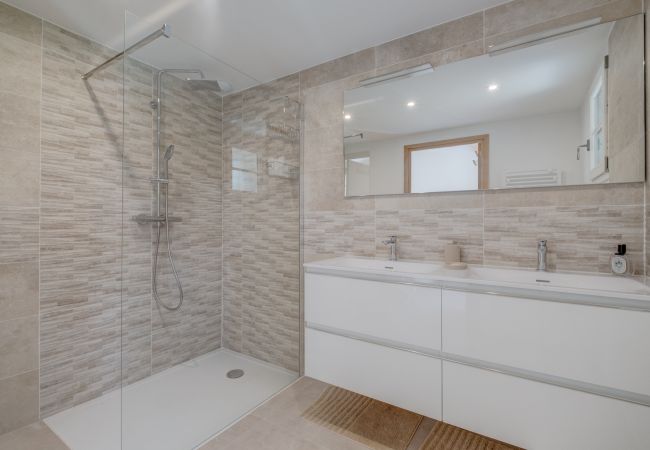 Terraced House in La Motte - 3-BEDROOM TOWNHOUSE WITH NICE VIEW (N°568) Terraced House in La Motte - 3-BEDROOM TOWNHOUSE WITH NICE VIEW (N°568)