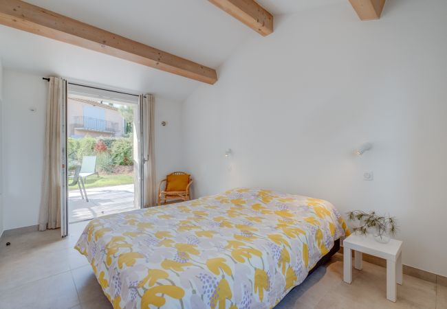 Terraced House in La Motte - 3-BEDROOM TOWNHOUSE WITH NICE VIEW (N°568) Terraced House in La Motte - 3-BEDROOM TOWNHOUSE WITH NICE VIEW (N°568)