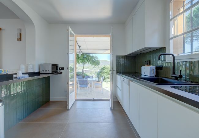 Villa in La Motte - 4-BEDROOM PRIVATE VILLA WITH POOL AND GARDEN ( N°449) Villa in La Motte - 4-BEDROOM PRIVATE VILLA WITH POOL AND GARDEN ( N°449)