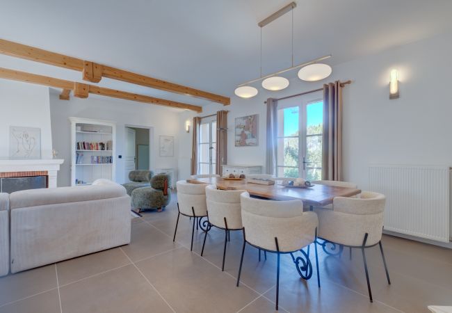 Villa in La Motte - 4-BEDROOM PRIVATE VILLA WITH POOL AND GARDEN ( N°449) Villa in La Motte - 4-BEDROOM PRIVATE VILLA WITH POOL AND GARDEN ( N°449)