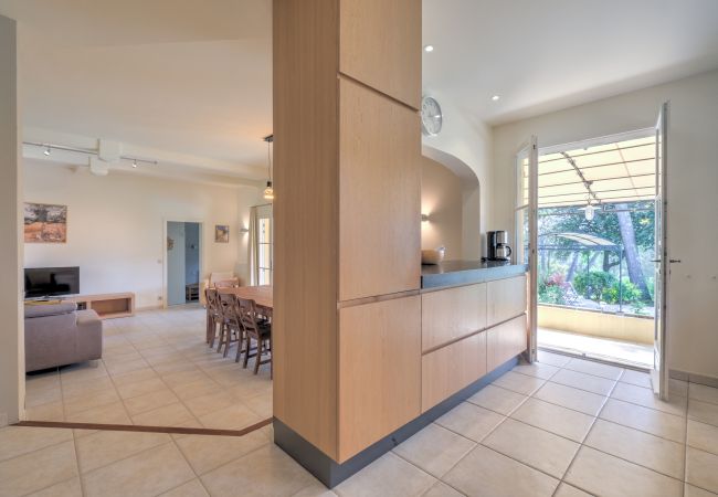 Villa in La Motte - 4 BEDROOM VILLA WITH PRIVATE POOL AND GARDEN (N°443) Villa in La Motte - 4 BEDROOM VILLA WITH PRIVATE POOL AND GARDEN (N°443)