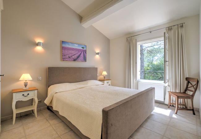 Villa in La Motte - 4 BEDROOM VILLA WITH PRIVATE POOL AND GARDEN (N°443) Villa in La Motte - 4 BEDROOM VILLA WITH PRIVATE POOL AND GARDEN (N°443)