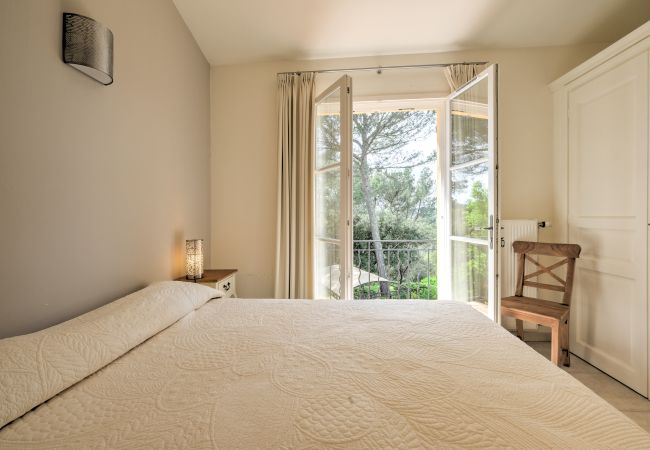 Villa in La Motte - 4 BEDROOM VILLA WITH PRIVATE POOL AND GARDEN (N°443) Villa in La Motte - 4 BEDROOM VILLA WITH PRIVATE POOL AND GARDEN (N°443)