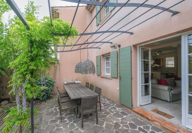 Terraced House in La Motte - 2-BEDROOM TOWNHOUSE WITH GARDEN (N°536) Terraced House in La Motte - 2-BEDROOM TOWNHOUSE WITH GARDEN (N°536)
