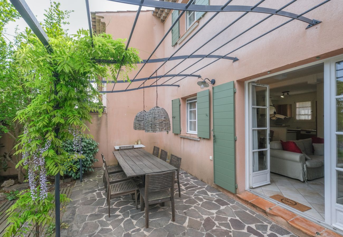 Terraced House in La Motte - 2-BEDROOM TOWNHOUSE WITH GARDEN (N°536) Terraced House in La Motte - 2-BEDROOM TOWNHOUSE WITH GARDEN (N°536)