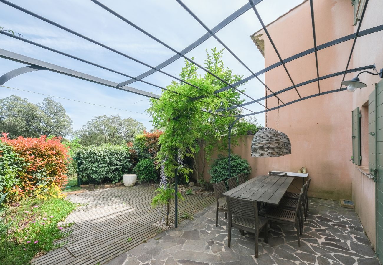 Terraced House in La Motte - 2-BEDROOM TOWNHOUSE WITH GARDEN (N°536) Terraced House in La Motte - 2-BEDROOM TOWNHOUSE WITH GARDEN (N°536)