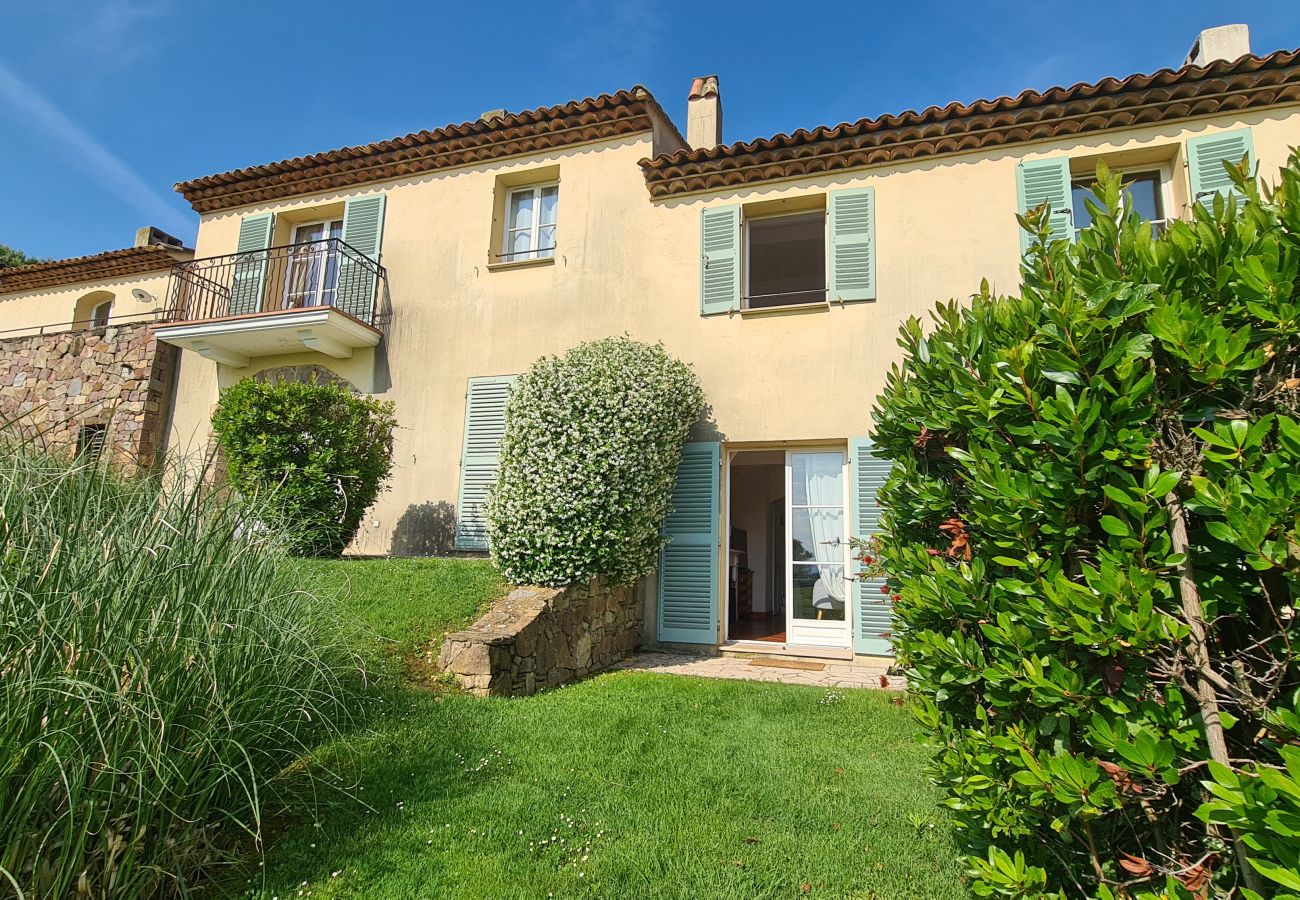 Appartement à La Motte - APPARTEMENT 1 CHAMBRE VUE SUR GOLF (N°2) Appartement à La Motte - APPARTEMENT 1 CHAMBRE VUE SUR GOLF (N°2)