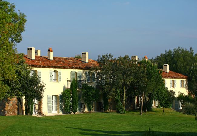 Appartement à La Motte - APPARTEMENT 2 CHAMBRES  - 50m2 - VUE SUR GOLF (N°25) Appartement à La Motte - APPARTEMENT 2 CHAMBRES  - 50m2 - VUE SUR GOLF (N°25)