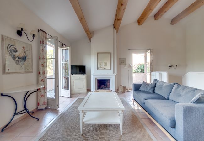 Maison mitoyenne à La Motte - MAISON DE HAMEAU 2 CHAMBRES AVEC JARDIN (N°336) Maison mitoyenne à La Motte - MAISON DE HAMEAU 2 CHAMBRES AVEC JARDIN (N°336)