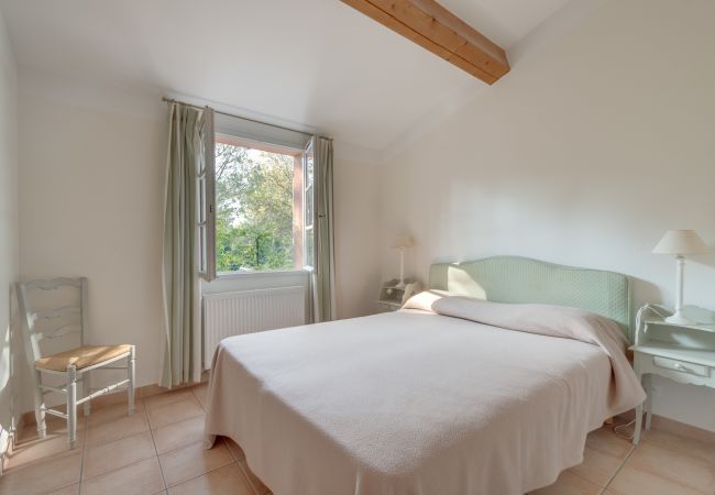 Villa à La Motte - VILLA 4 CHAMBRES AVEC PISCINE PRIVEE ET JARDIN (N°352) Villa à La Motte - VILLA 4 CHAMBRES AVEC PISCINE PRIVEE ET JARDIN (N°352)